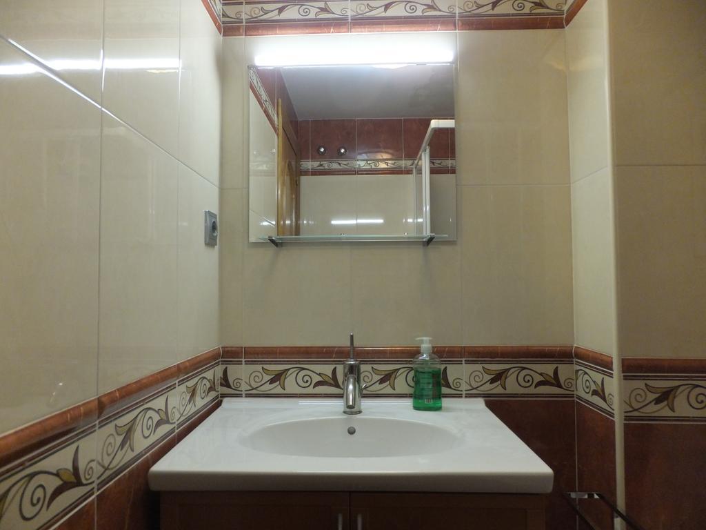 Www Apartamento Conde De Leon Wordpress Com Parking Opcional Kültér fotó